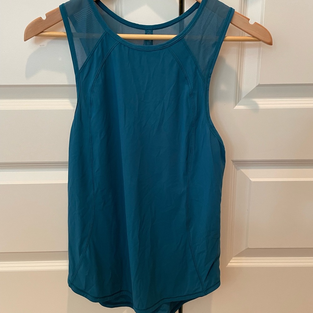 Lululemon Sculpt tank. Gently used.